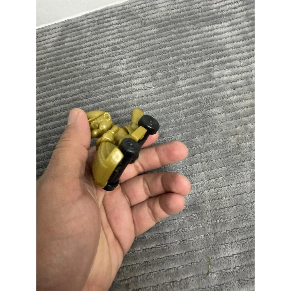 Nintendo Mario Kart 8 – McDonald's Happy Meal Toy Gold Mario